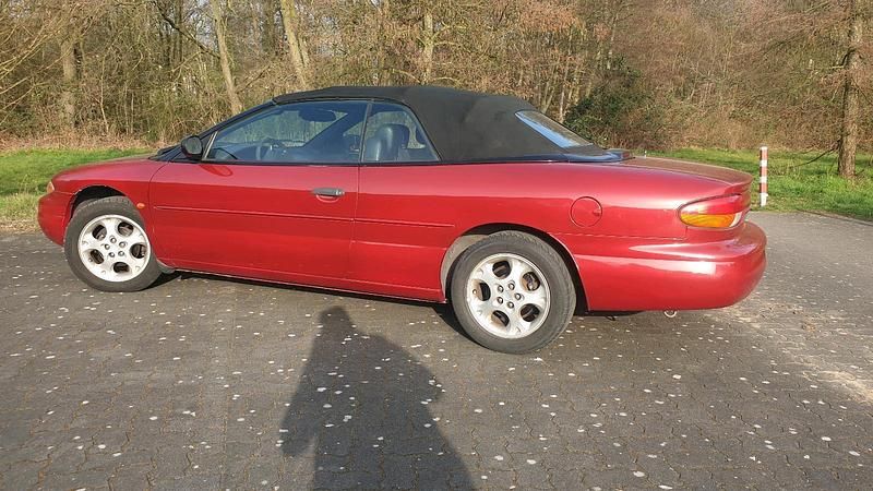 Usata Chrysler Stratus 1998 Rosso Cabrio