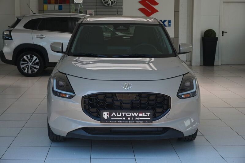 Neu Suzuki Swift 83 PS (61 kW) 2025 Beige Kleinwagen