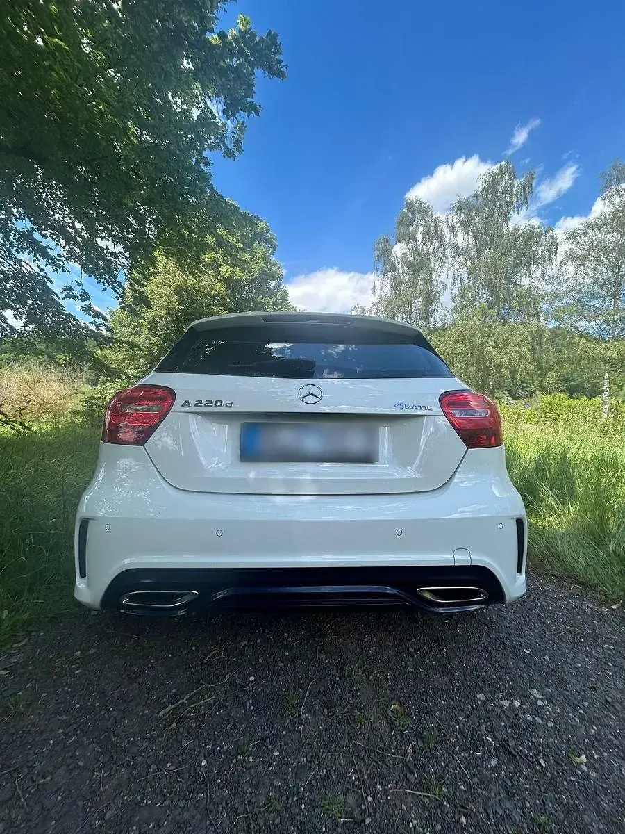Gebraucht Mercedes A220 AMG line 177 PS (130 kW) 2017 Weiß Kleinwagen
