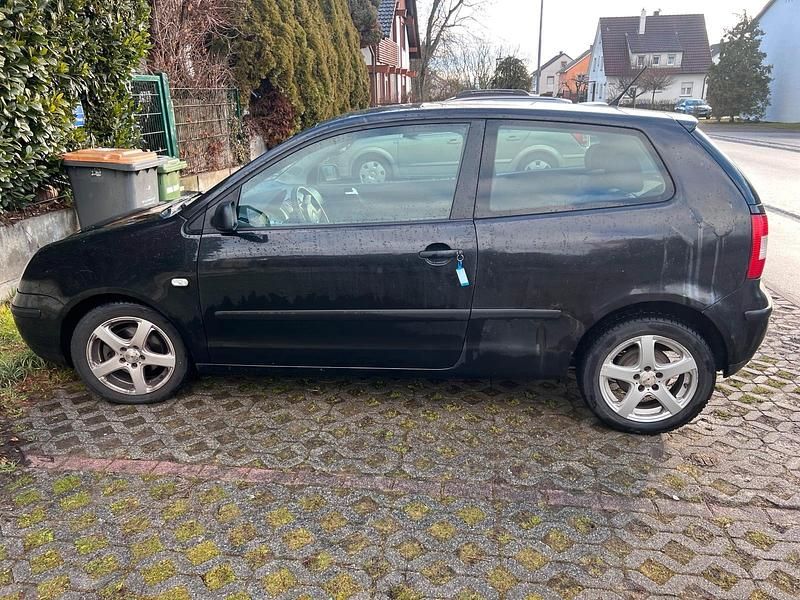 Gebraucht VW Polo 60 PS (44 kW) 2003 Schwarz Kleinwagen