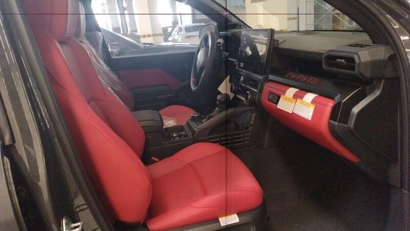 Neu Toyota 4 Runner T1 326 PS (239 kW) 2025 Schwarz SUV