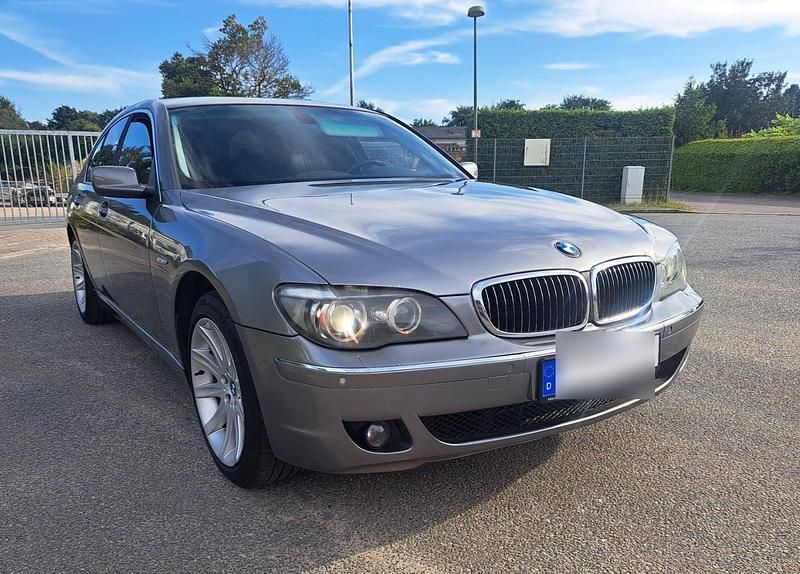Silber Gebraucht 2006 BMW 740 Limousine | 5.650 € (Etwas zu teuer) - Bild 1/4