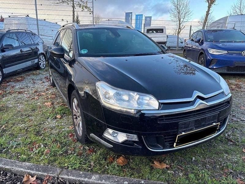 Gebraucht Citroën C5 SELECTION 150 PS (110 kW) 2016 Schwarz Kombi