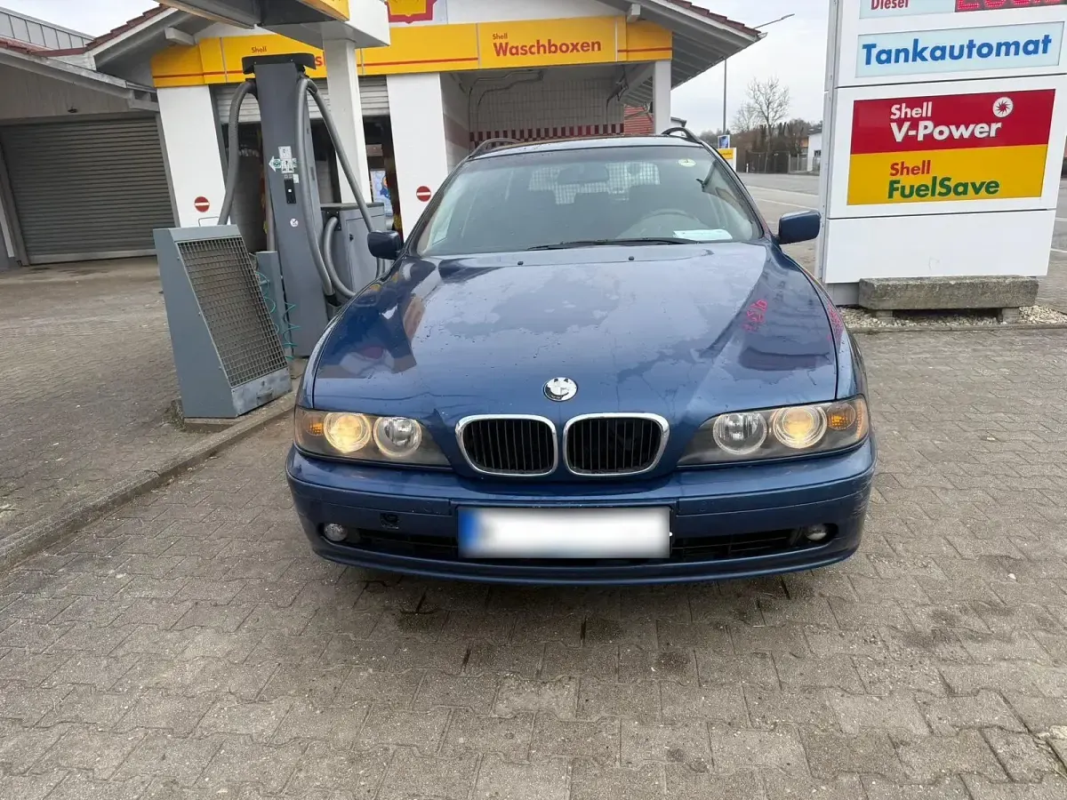 Gebraucht BMW 525 163 PS (119 kW) 2000 Blau Kombi