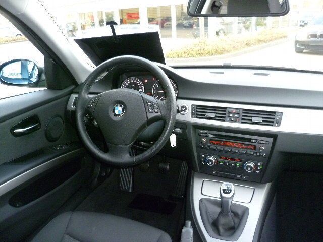 Gebraucht BMW 318 Advantage 143 PS (105 kW) 2008 Andere farbe metallic Limousine
