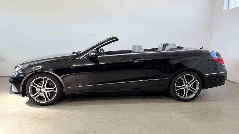 Gebraucht Mercedes E200 Sport 184 PS (135 kW) 2015 Schwarz Cabrio