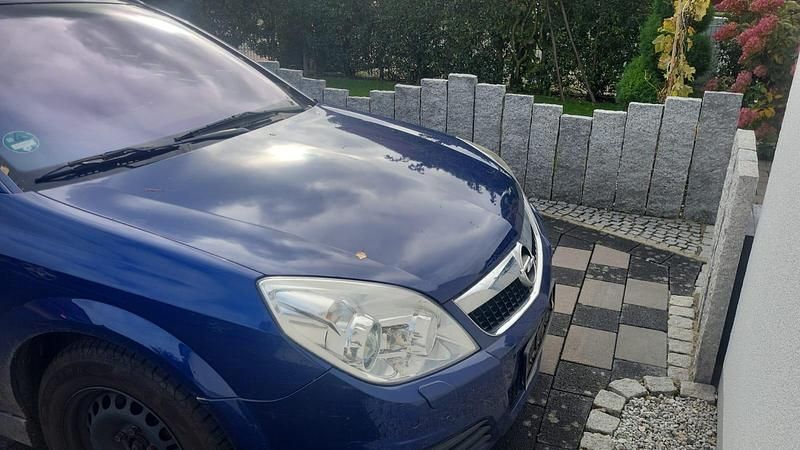 Blau Gebraucht 2005 Opel Vectra Kombi | 1.100 € (Guter Preis) - Bild 1/4