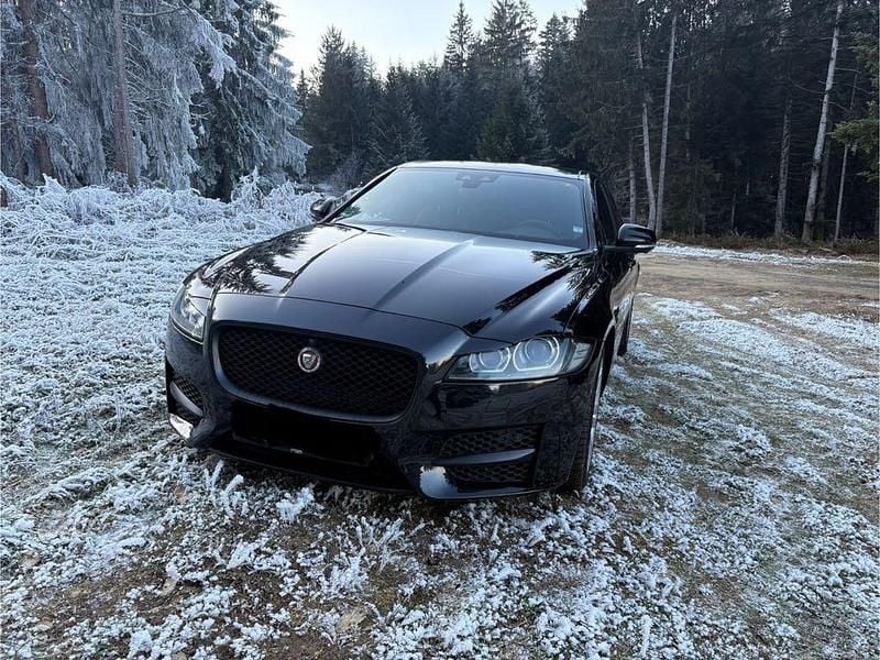 Schwarz Gebraucht 2016 Jaguar XF R-Sport Limousine | 14.000 € (Guter Preis) - Bild 1/4