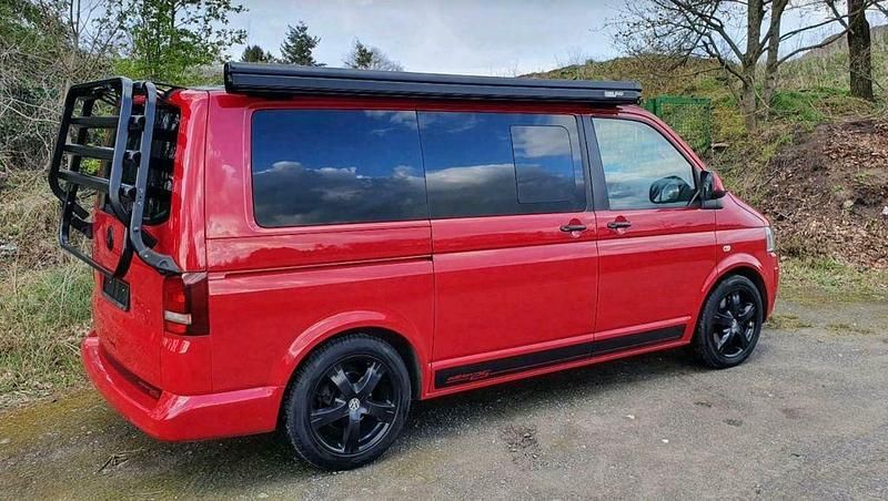 Rot Gebraucht 2012 VW T5 Edition Van | 32.990 € - Bild 1/4
