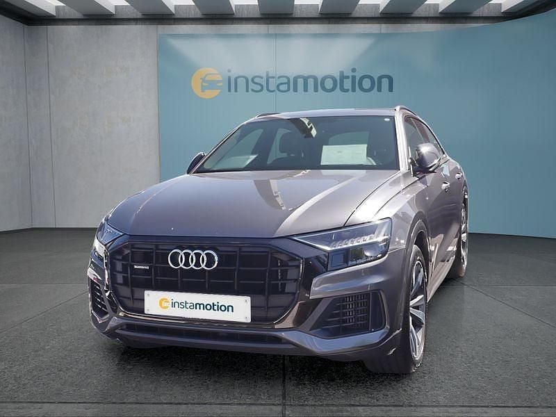 Grau Gebraucht 2021 Audi Q8 S-Line SUV | 50.249 € (Superpreis) - Bild 1/4