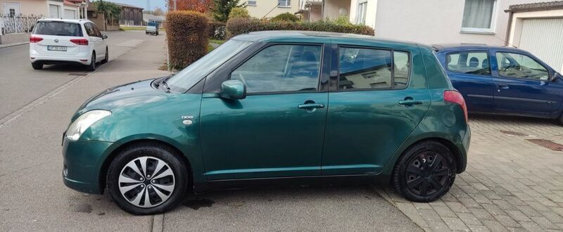 Grün Gebraucht 2006 Suzuki Swift Club Limousine | 2.450 € - Bild 1/4