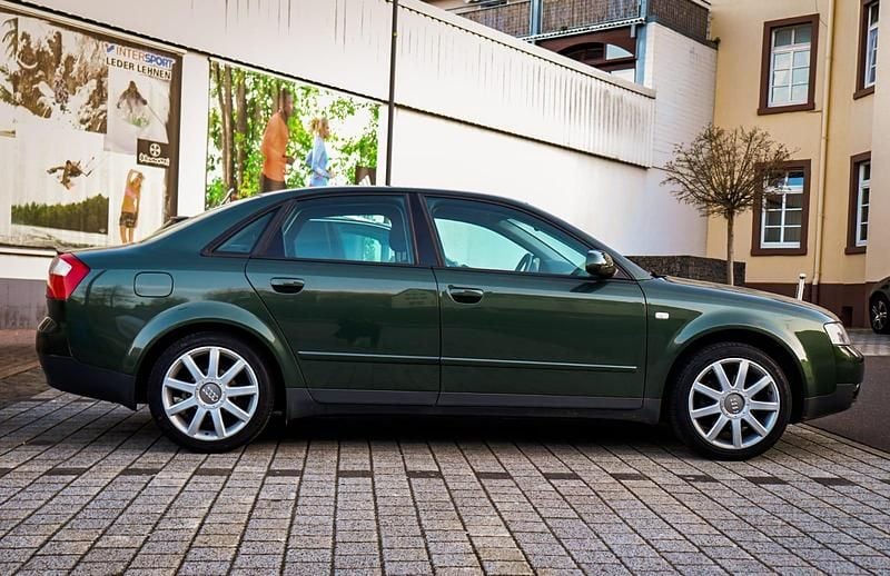 Gebraucht Audi A4 S-Line 131 PS (96 kW) 2001 Grün Limousine