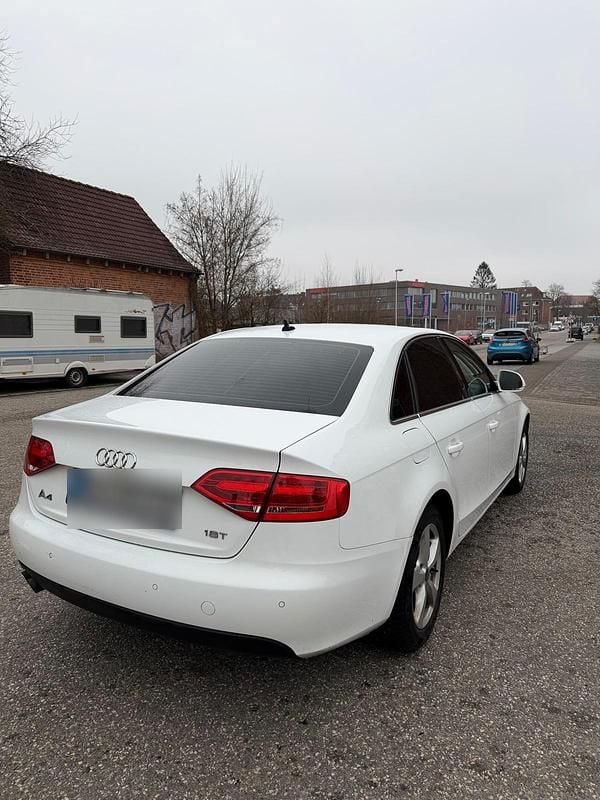 Gebraucht Audi A4 Ambiente 160 PS (117 kW) 2008 Weiß Limousine