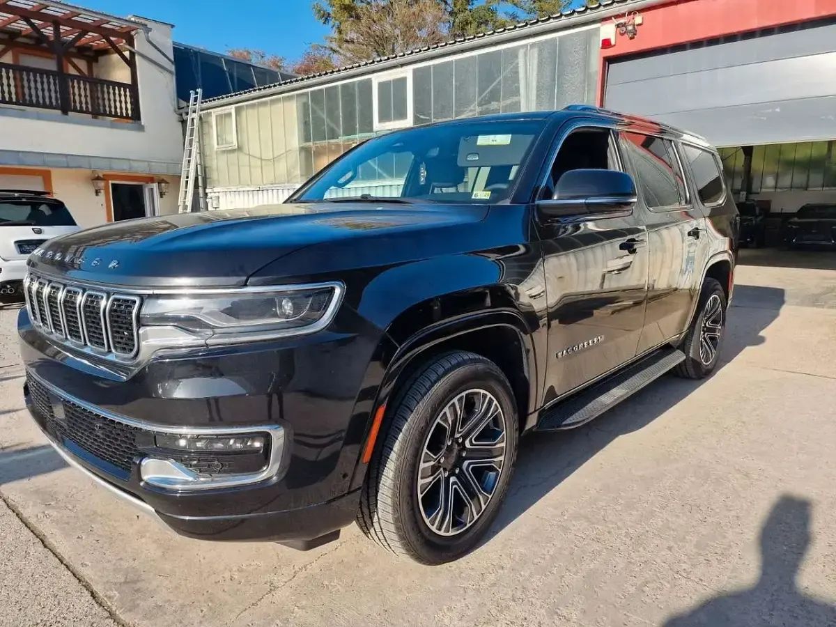 Gebraucht Jeep Wagoneer 426 PS (313 kW) 2024 Schwarz SUV