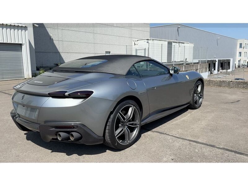 Neu Ferrari Roma 620 PS (456 kW) 2025 Grau Coupé