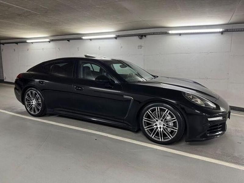 Gebraucht Porsche Panamera 420 PS (308 kW) 2016 Schwarz Kleinwagen