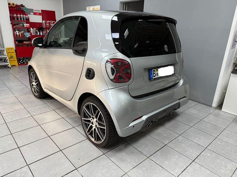 Silber Gebraucht 2018 Smart ForTwo Coupé Brabus Kleinwagen | 22.499 € (Teuer) - Bild 1/4