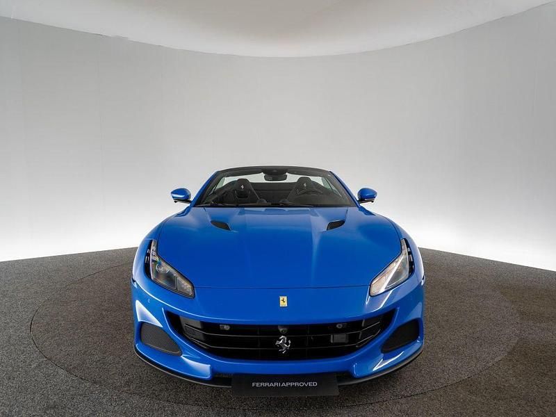 Gebraucht Ferrari Portofino 620 PS (456 kW) 2023 Azzuro dino Cabrio