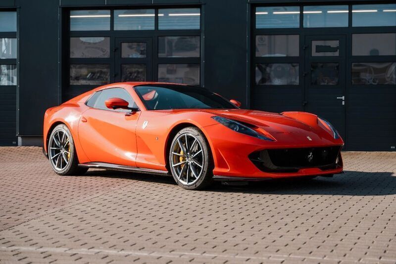 Orange Gebraucht 2020 Ferrari 812 Cabrio | 519.000 € - Bild 1/4