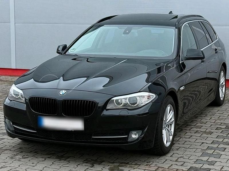 Gebraucht BMW 520 184 PS (135 kW) 2011 Schwarz Kombi