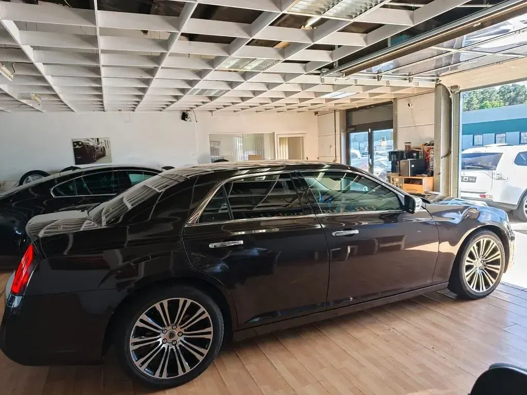 Gebraucht Lancia Thema 239 PS (175 kW) 2013 Braun Limousine