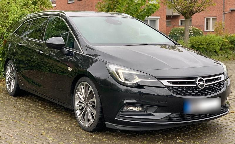 Usata Opel Astra 200 CV (147 kW) 2017 Nero Station wagon