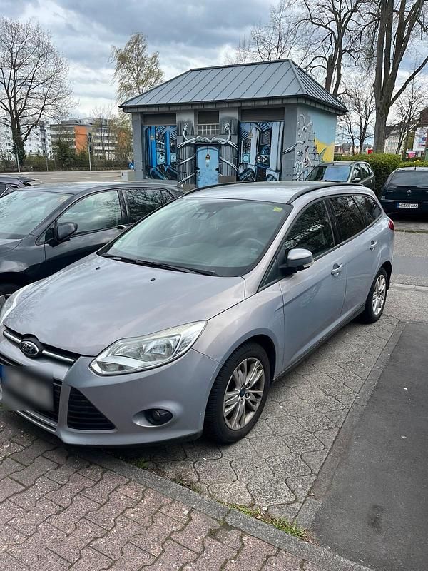 Second-hand Ford Focus 116 CP (85 kW) 2011 Gri Break