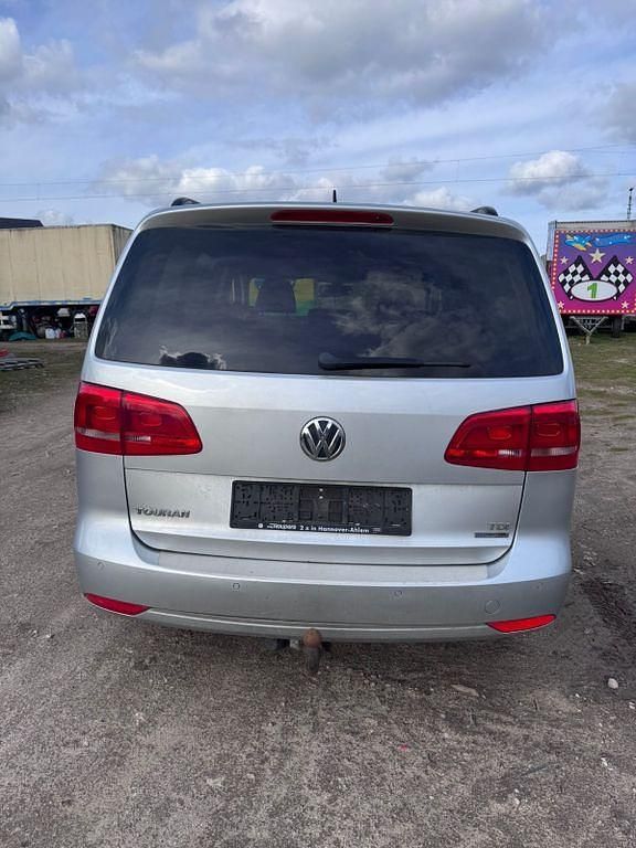 Gebraucht VW Touran 105 PS (77 kW) 2010 Silber Van / Kleinbus