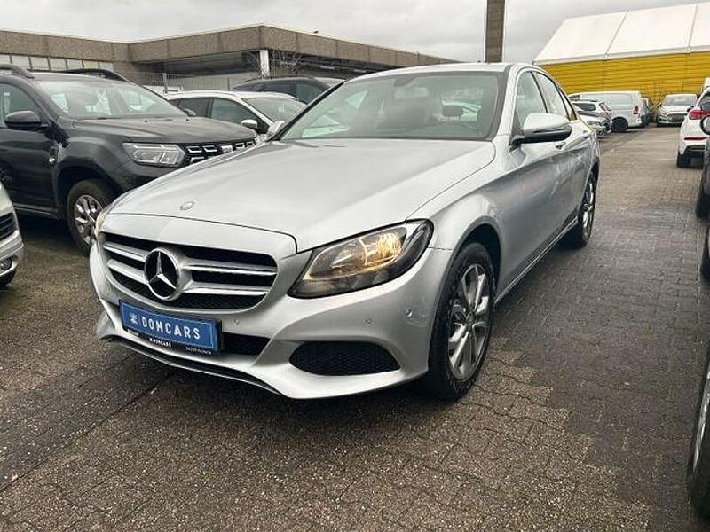 Gebraucht Mercedes C180 156 PS (114 kW) 2015 Silber Limousine