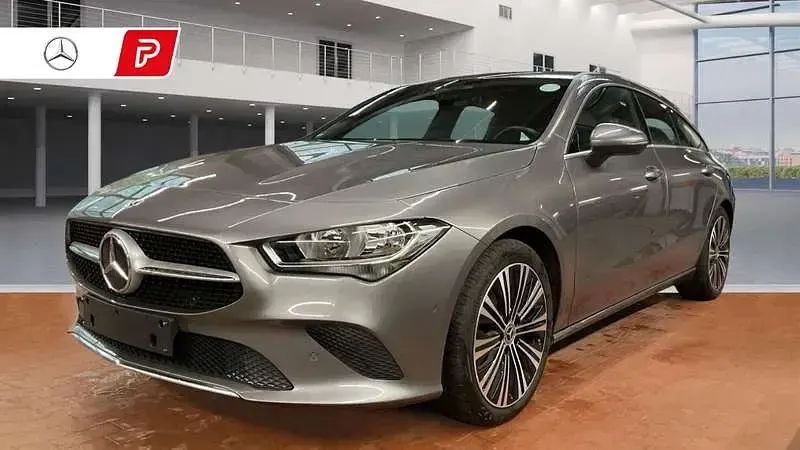 Gebraucht Mercedes CLA200 Progressive 163 PS (119 kW) 2022 Mountaingrau Kombi