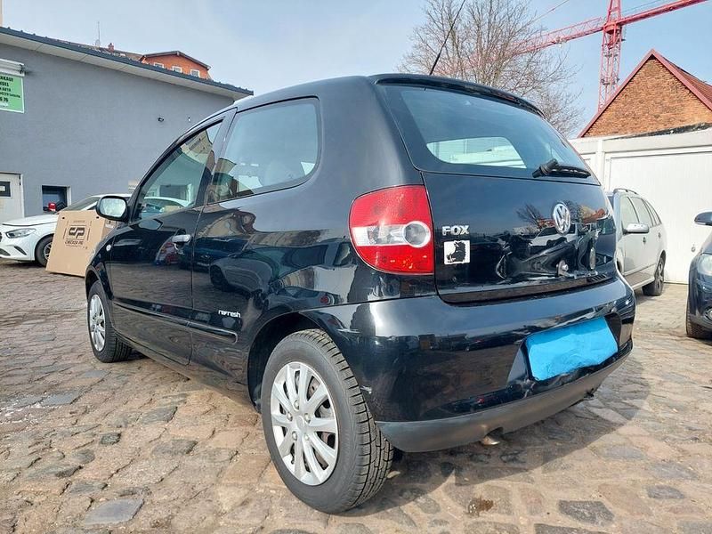 Gebraucht VW Fox Refresh 54 PS (39 kW) 2009 Schwarz Kleinwagen