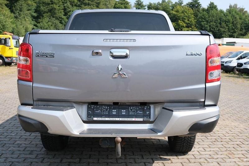 Gebraucht Mitsubishi L200 181 PS (133 kW) 2015 Grau Abholung