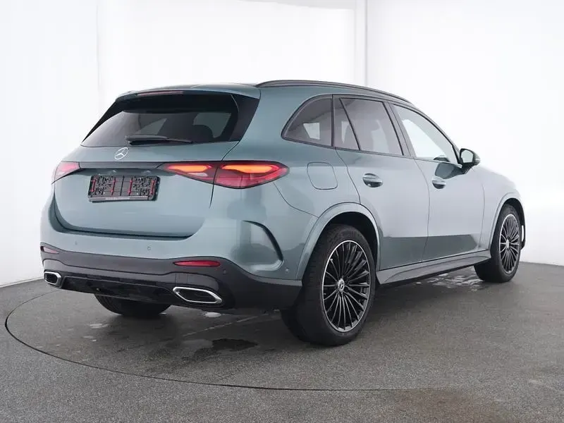 Gebraucht Mercedes GLC300 AMG 269 PS (197 kW) 2025 Silber SUV