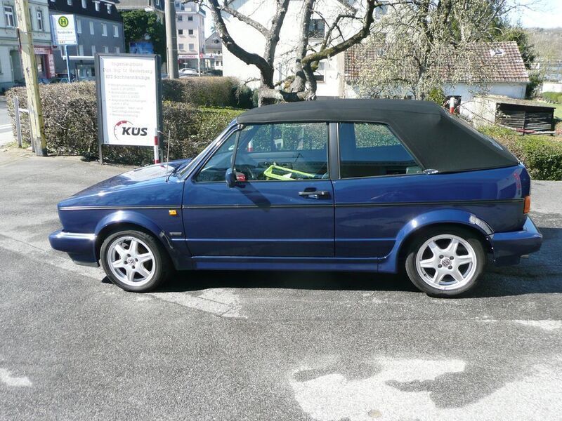 Blau Gebraucht 1993 VW Golf Cabriolet Cabrio | 7.995 € - Bild 1/4