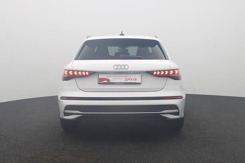 Gebraucht Audi A3 Ambiente 150 PS (110 kW) 2024 Gletscherweiß metallic Limousine