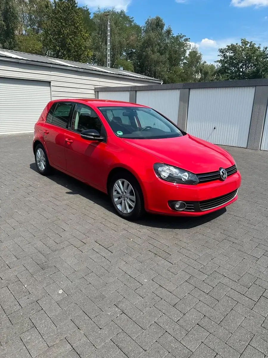 Gebraucht VW Golf VI Style 86 PS (63 kW) 2012 Rot Kleinwagen