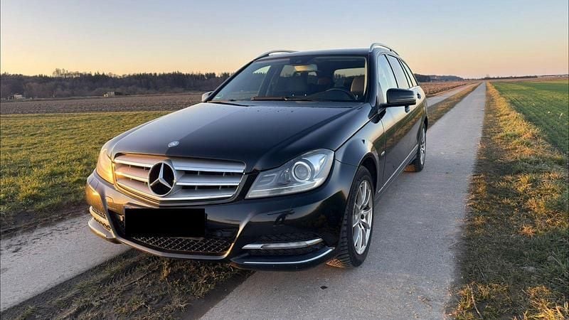 Gebraucht Mercedes C250 Avantgarde 204 PS (150 kW) 2012 Schwarz Kombi