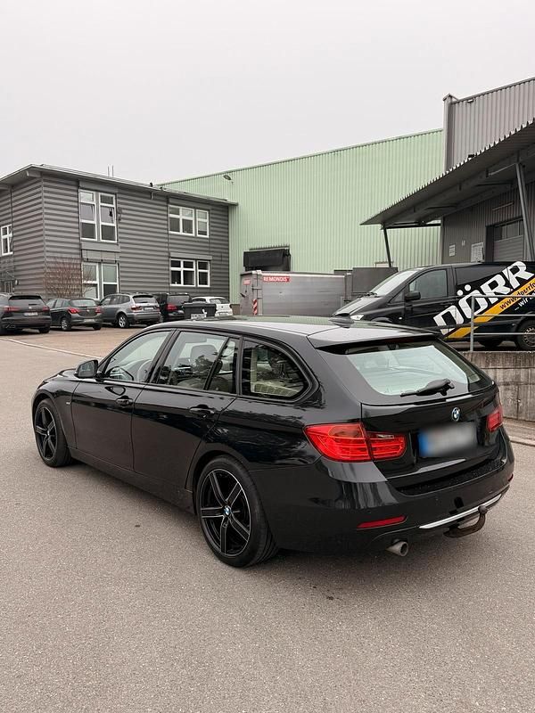 Gebraucht BMW 316 116 PS (85 kW) 2014 Schwarz Kombi