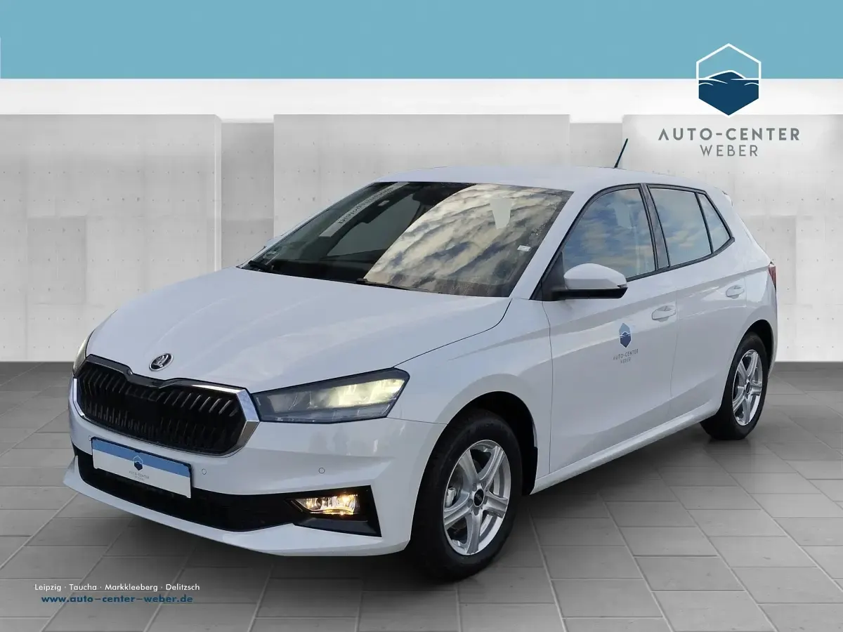 Gebraucht Skoda Fabia Selection 95 PS (69 kW) 2025 Moonweiß perleffekt Kleinwagen