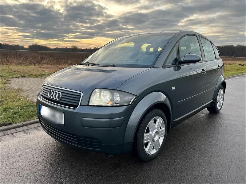 Grau Gebraucht 2005 Audi A2 Kleinwagen | 5.500 € (Fairer Preis) - Bild 1/4