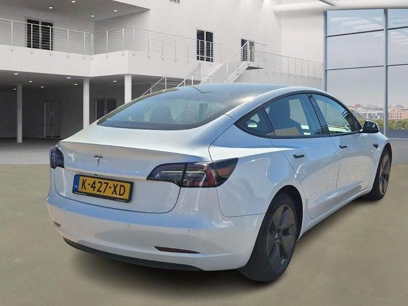Gebraucht Tesla Model 3 Standard Range 225 kW (306 PS) 2021 Weiß Limousine