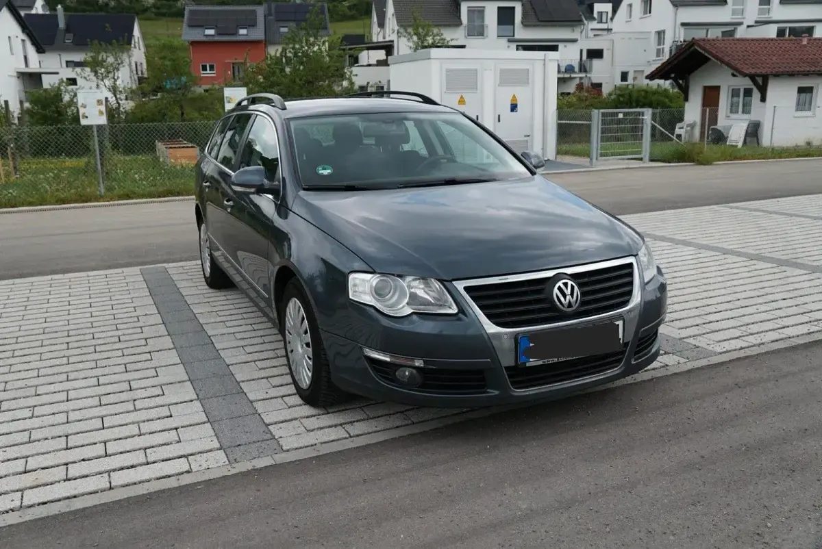 Używany VW Passat 140 KM (102 kW) 2009 Szary Sedan/Limuzyna