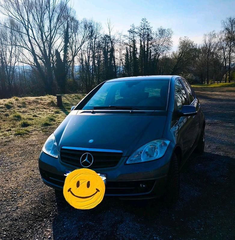 Grau Gebraucht 2008 Mercedes A150 Limousine | 1.500 € (Fairer Preis) - Bild 1/4