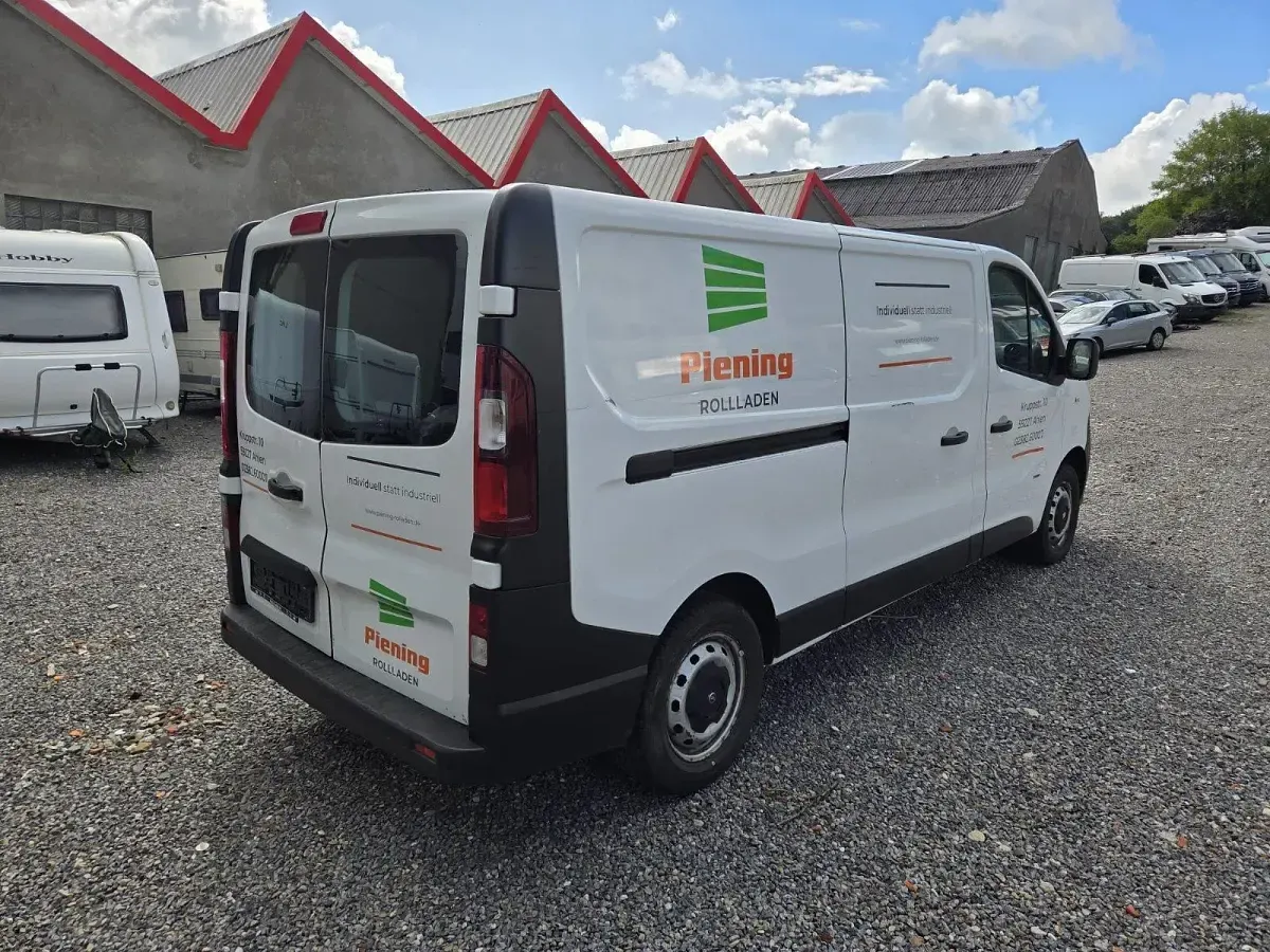 Gebraucht Opel Vivaro 120 PS (88 kW) 2015 Weiß Van / Kleinbus