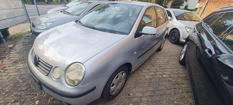 Silber Gebraucht 2004 VW Polo Comfortline Kleinwagen | 999 € (Superpreis) - Bild 1/4