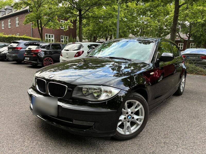Schwarz Gebraucht 2010 BMW 116 Kleinwagen | 3.890 € (Fairer Preis) - Bild 1/4
