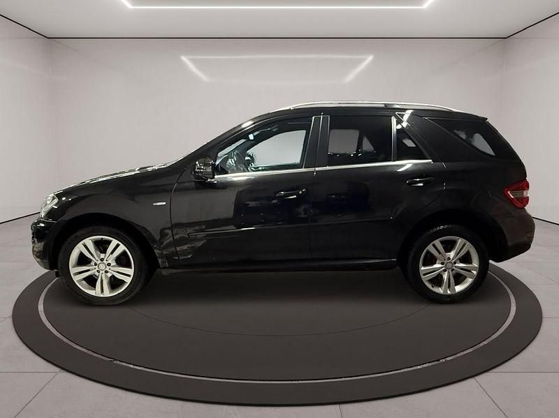 Gebraucht Mercedes ML300 204 PS (150 kW) 2011 Obsidianschwarz SUV