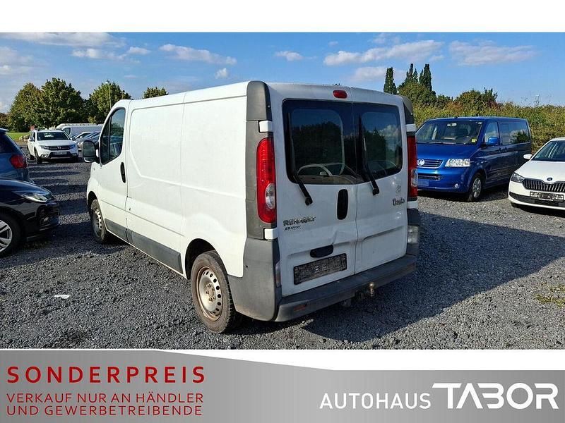 Gebraucht Renault Trafic 90 PS (66 kW) 2009 Weiss casablanca Van / Kleinbus