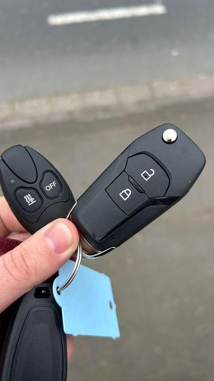 Neu Ford Ranger 170 PS (125 kW) 2025 Schwarz Abholung