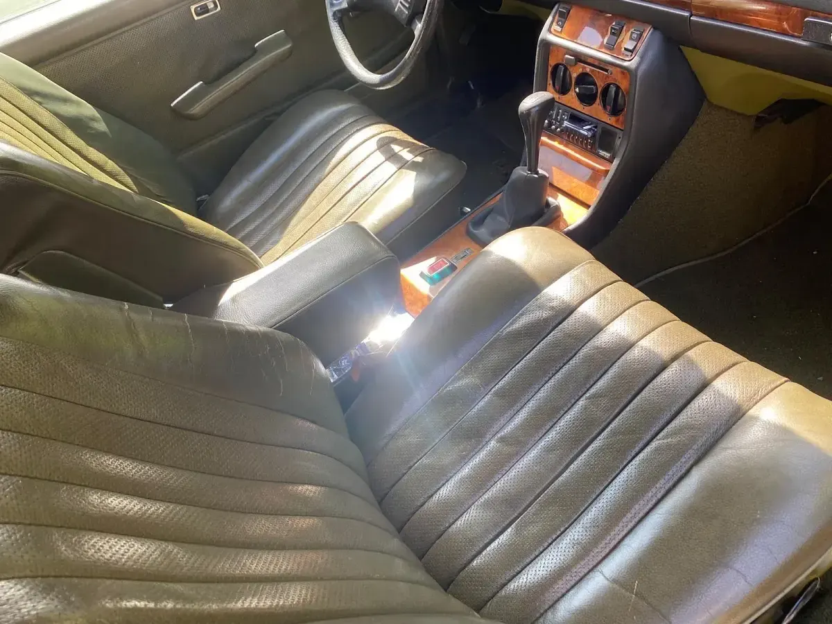 Gebraucht Mercedes C280 177 PS (130 kW) 1977 Grün Coupé